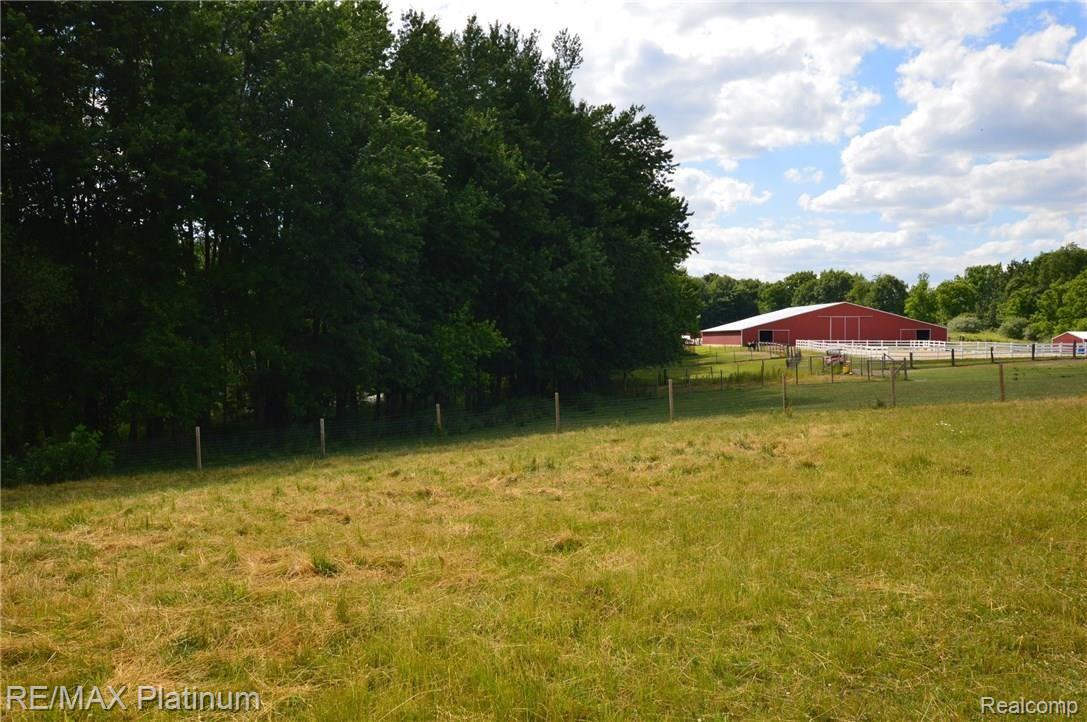 12154 Green Road Goodrich, MI 48438 - Photo 35 of 57 12154_Green_Rd_83.JPG