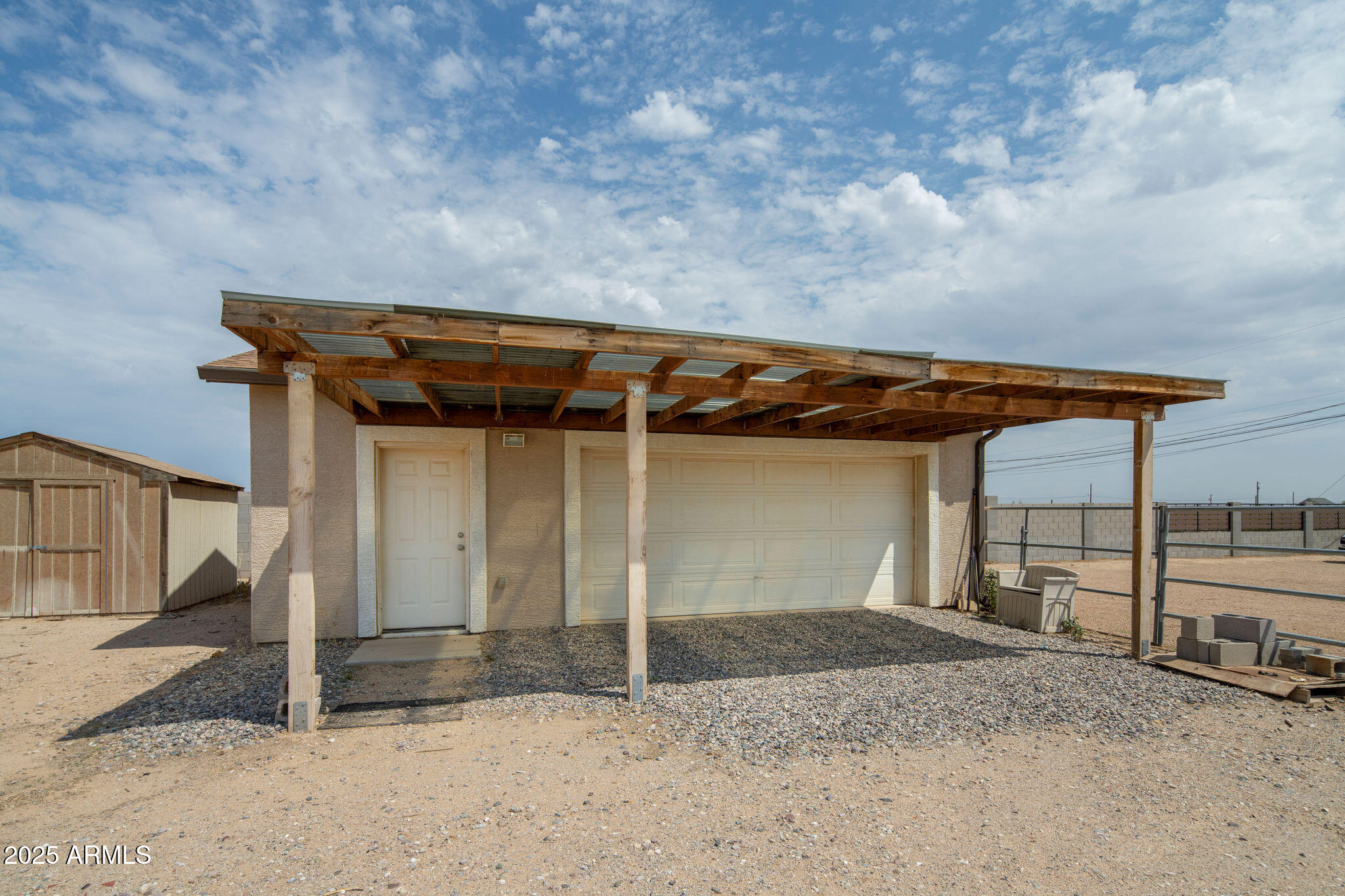 29362 North Varnum Road San Tan Valley, AZ 85143 - Photo 25 of 27 a view of a garage