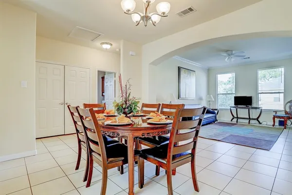 $1,800 | 2078 Laverne Street, Unit 5, Houston, TX 77080