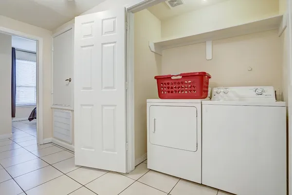 $1,800 | 2078 Laverne Street, Unit 5, Houston, TX 77080
