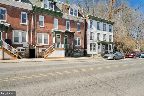 $1,300 | 621 North Centre Street, Pottsville, PA 17901