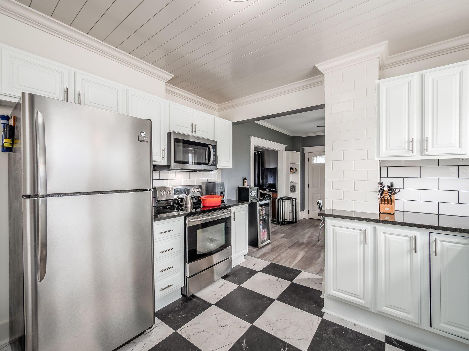 9557 Marysville Road Ostrander, OH 43061 - Photo 11 of 39 custom black splash