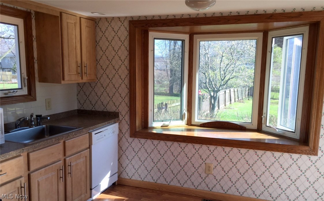 5352 Summit Road Lyndhurst, OH 44124 - Photo 7 of 11