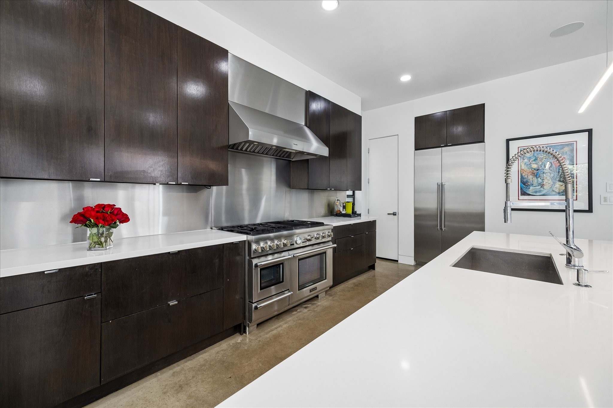 2014 Park Street Houston, TX 77019 - Photo 7 of 40 Gourmet kitchen, Thermador SS appliances, warming drawer, ss hood , microwave,walk in pantry, dishwasher