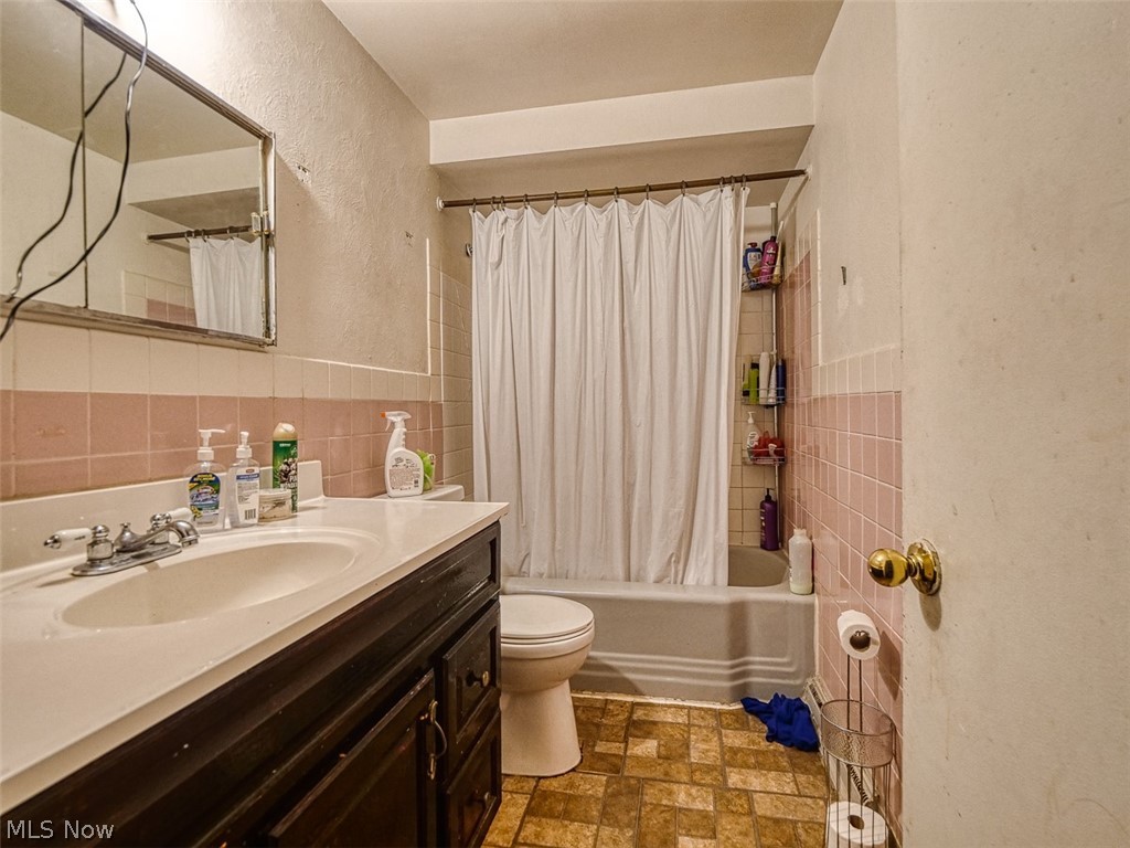 2610 Snow Road Cleveland, OH 44134 - Photo 9 of 10