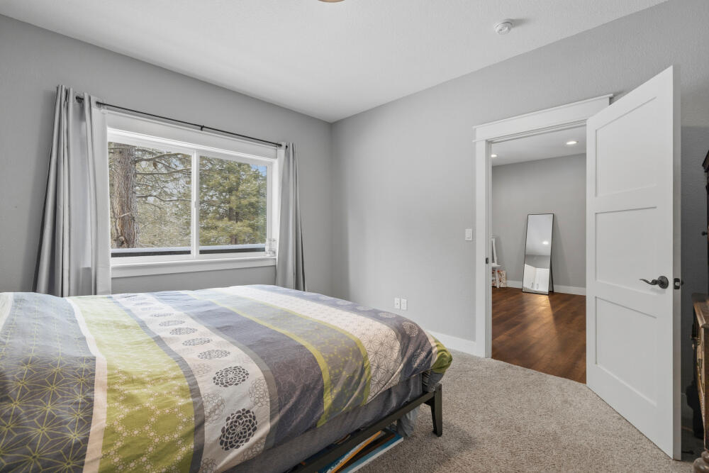 9536 Kestrel Road Klamath Falls, OR 97601 - Photo 37 of 78