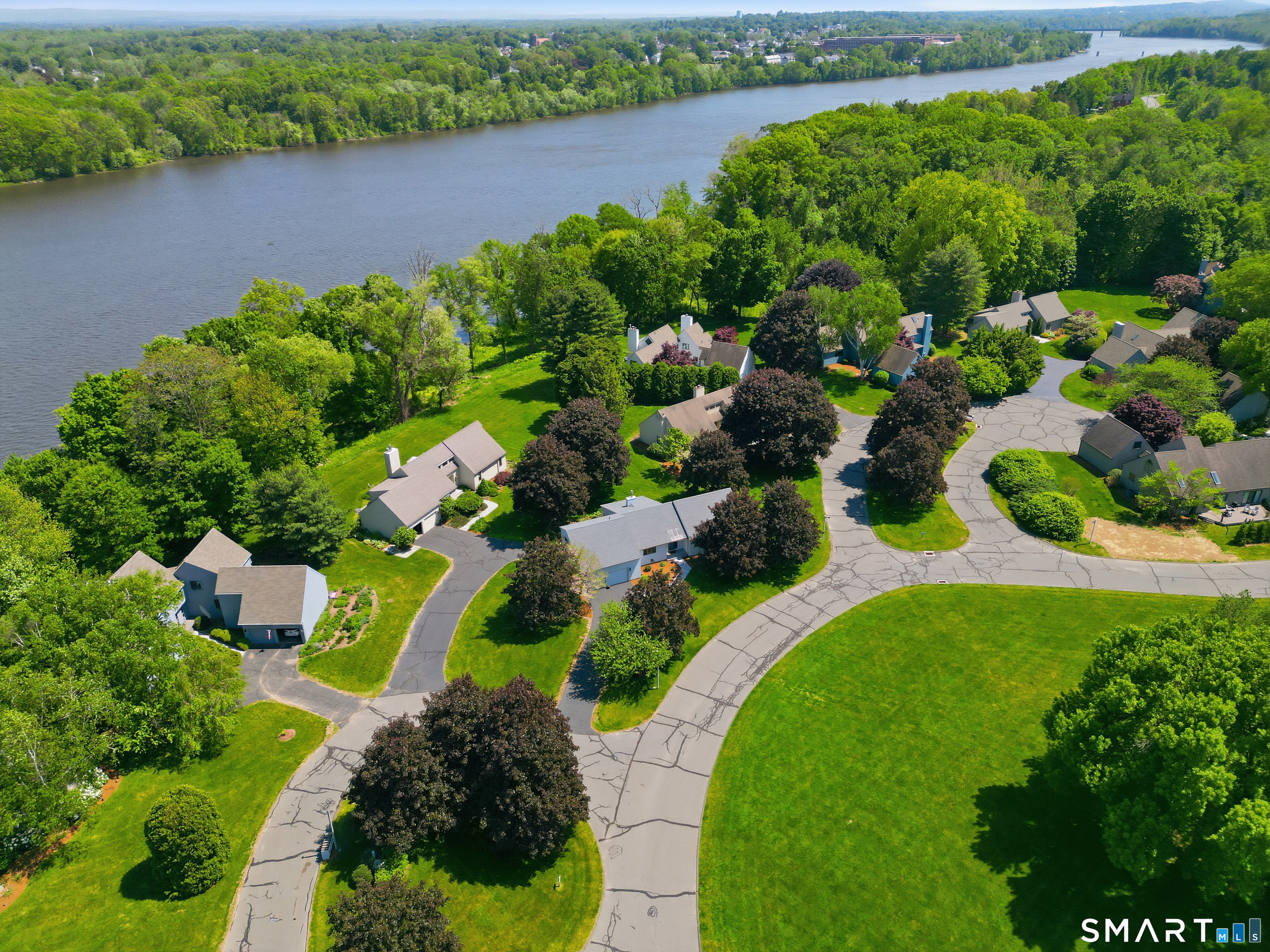 32 Deep Brook Harbor, Unit 32 Suffield, CT 06078 - Photo 2 of 39