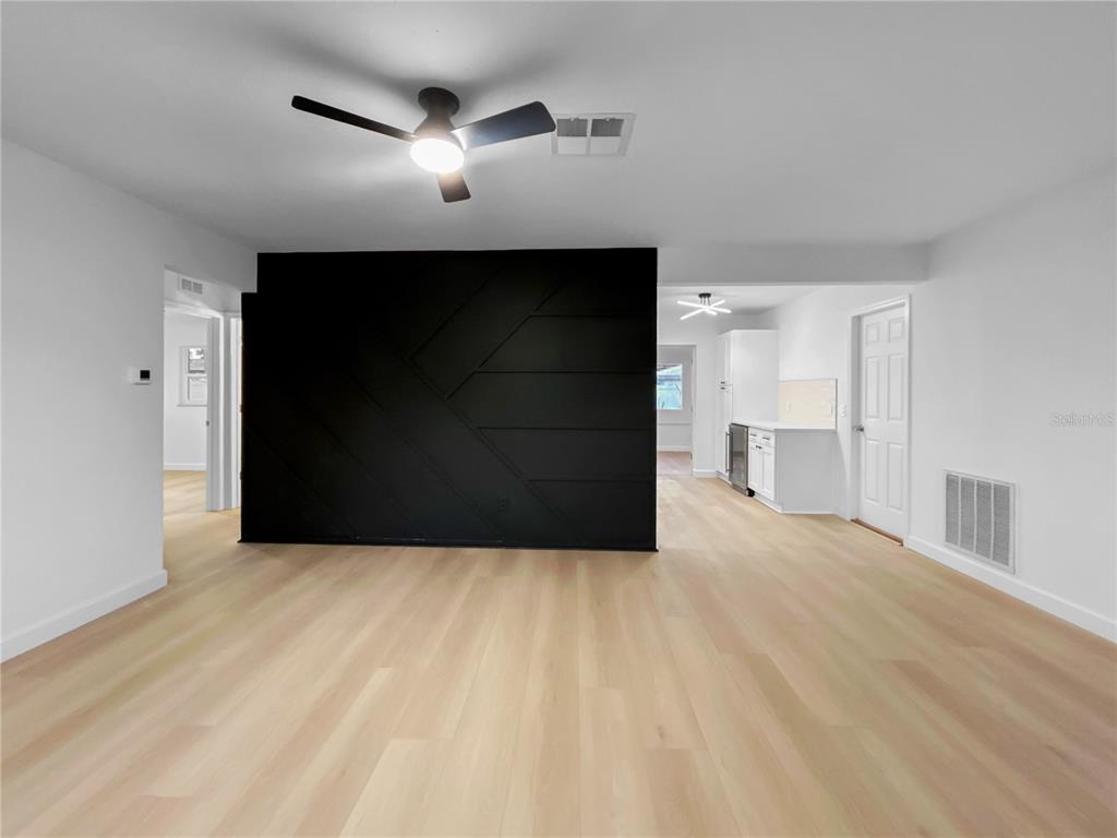 2078 Shadow Lane Clearwater, FL 33763 - Photo 4 of 33