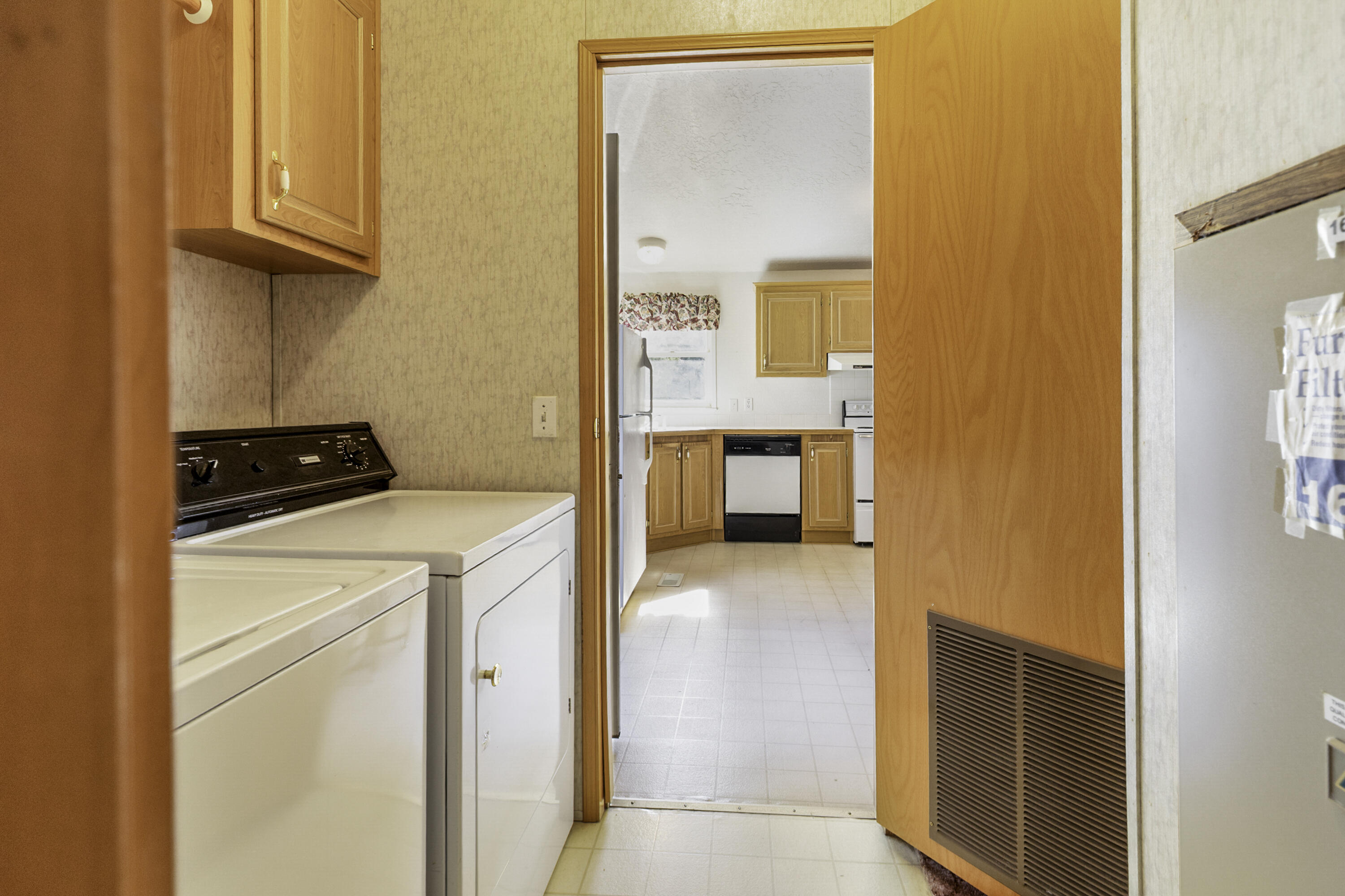 14045 Southwest Ridge Place Terrebonne, OR 97760 - Photo 16 of 27 14045 SW Ridge Pl -12