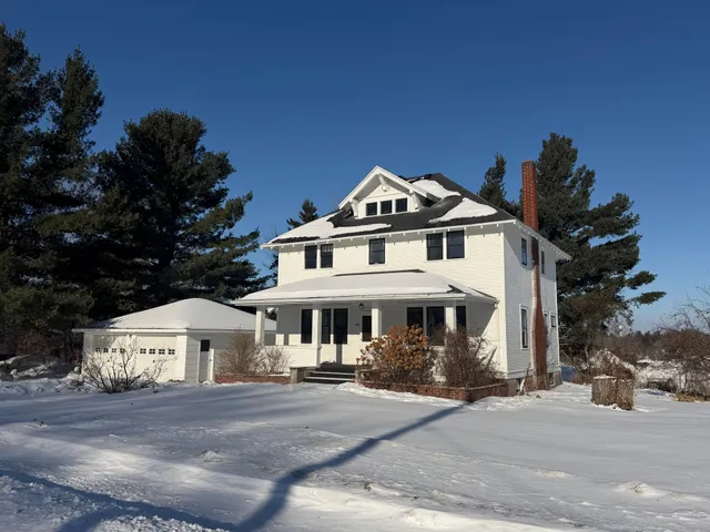 $250,000 | 228 West Wisconsin Avenue, Grantsburg, WI 54840