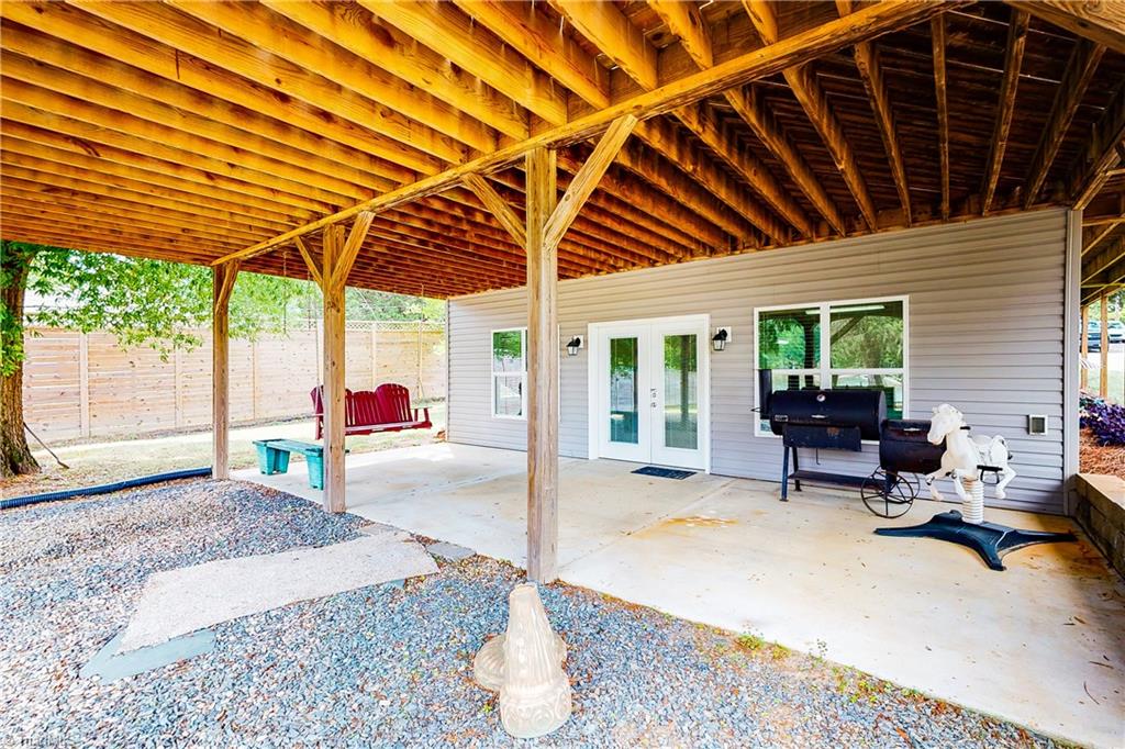 1241 Panther Point Road Richfield, NC 28137 - Photo 41 of 50 Covered patio