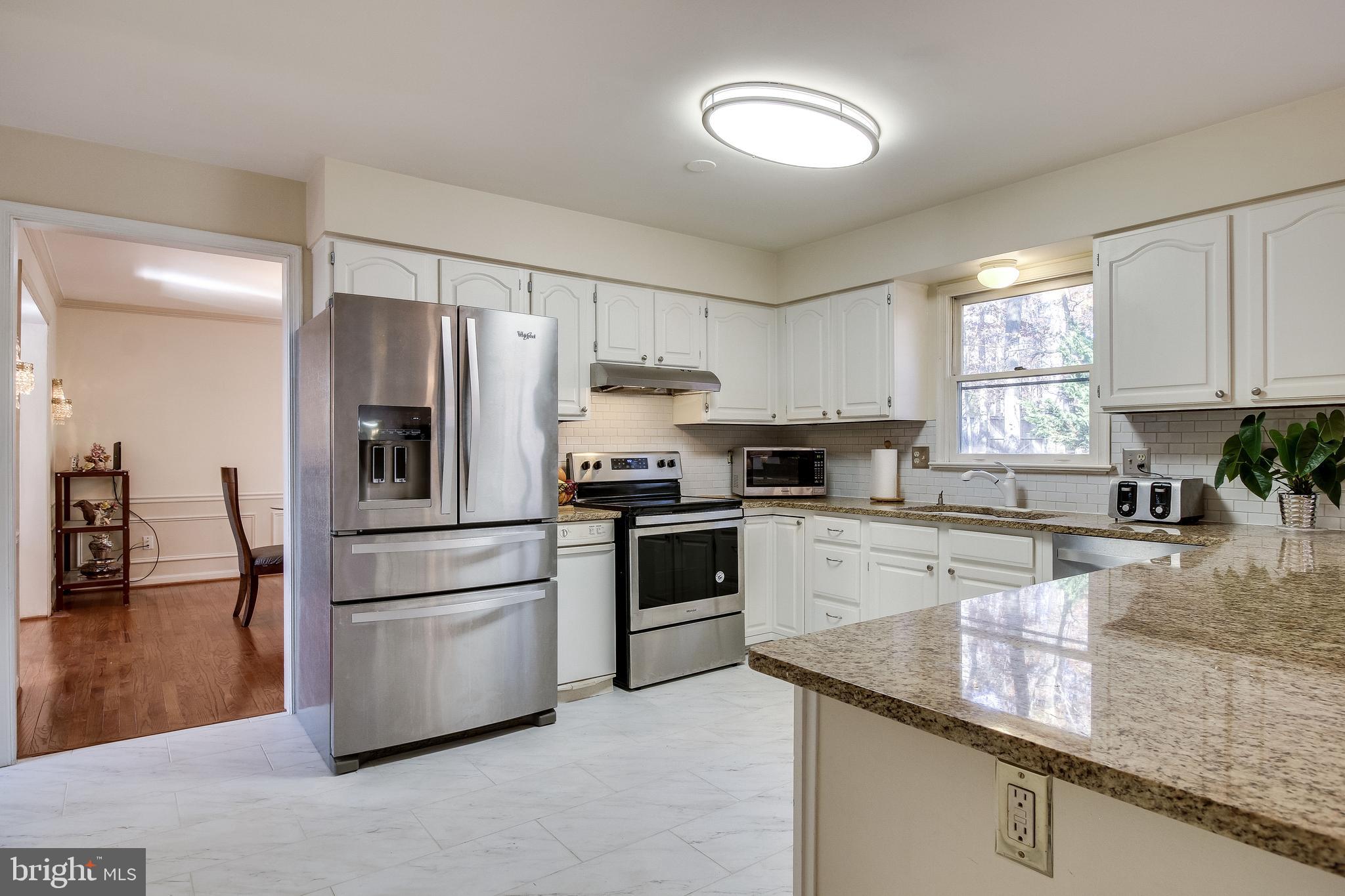 12308 Rochester Drive Fairfax, VA 22030 - Photo 11 of 43 Gallery Image 11