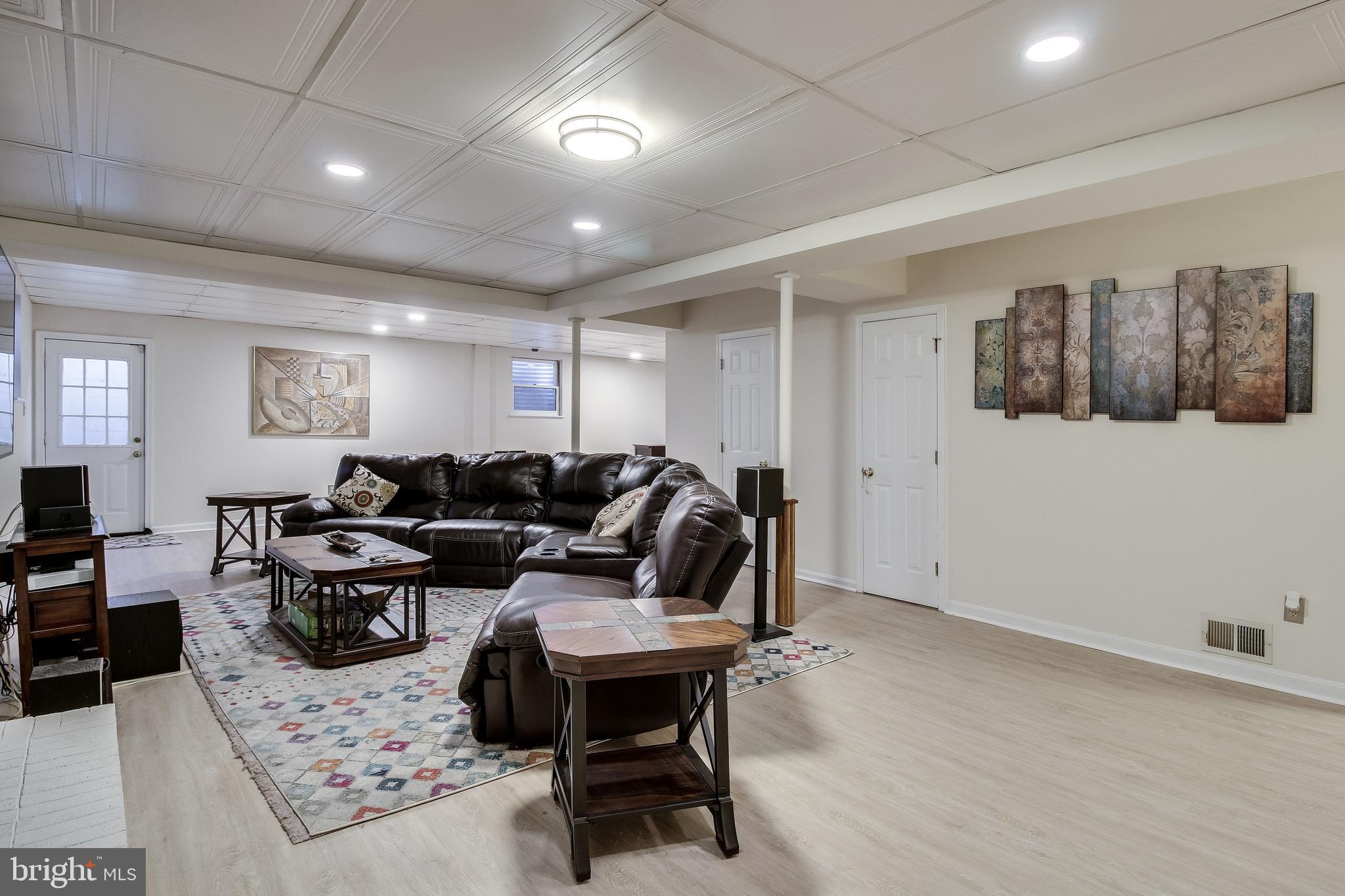 12308 Rochester Drive Fairfax, VA 22030 - Photo 31 of 43 Gallery Image 31
