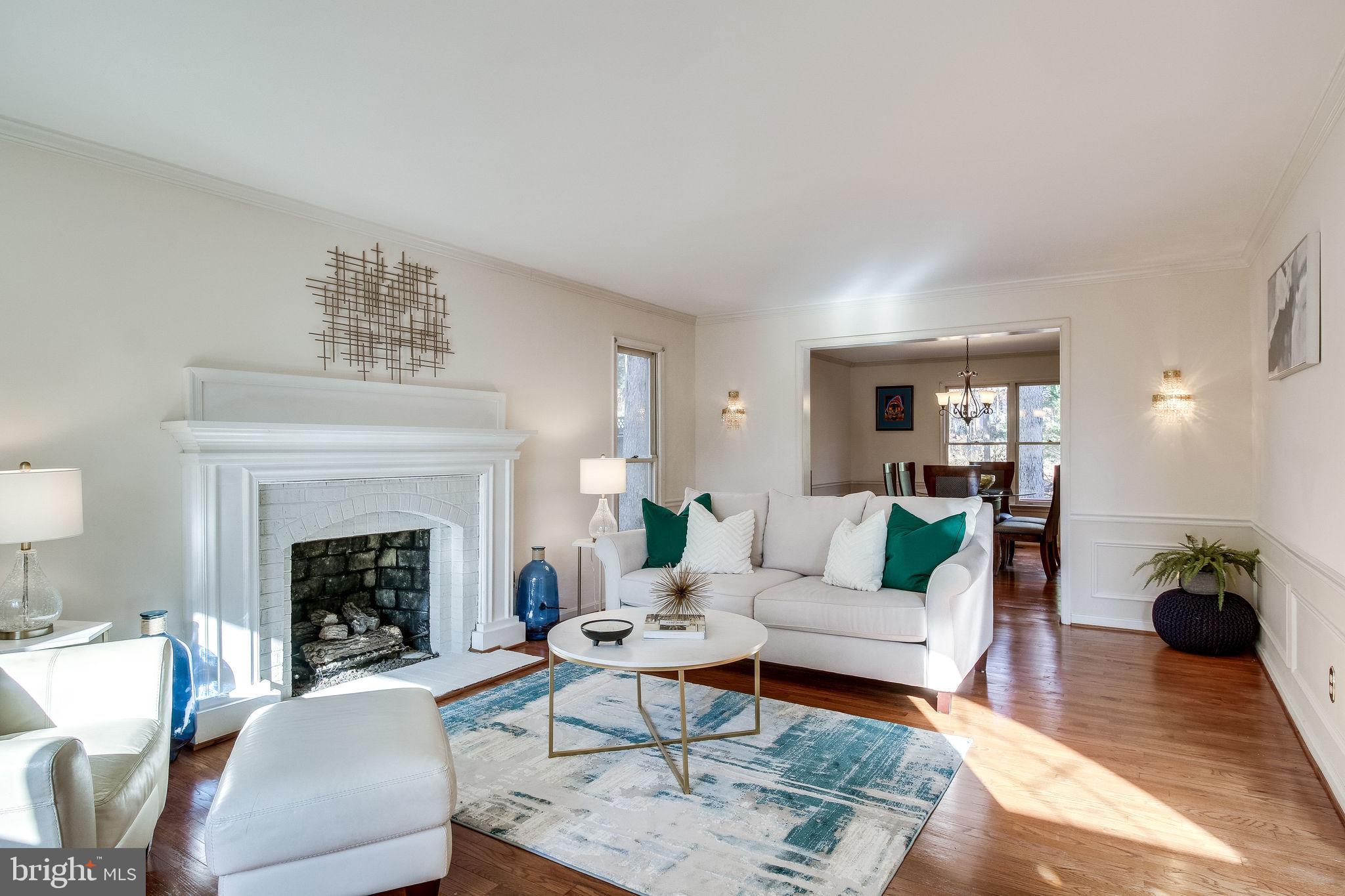 12308 Rochester Drive Fairfax, VA 22030 - Photo 5 of 43 Gallery Image 5