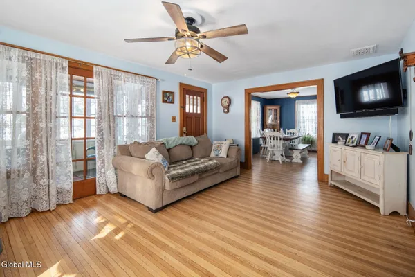 $249,900 | 552 North Harpersfield Road, Jefferson, NY 12093