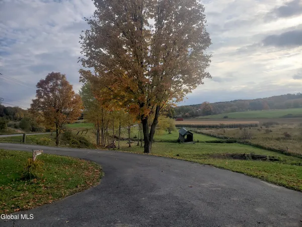 $249,900 | 552 North Harpersfield Road, Jefferson, NY 12093