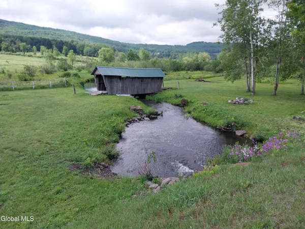 $249,900 | 552 North Harpersfield Road, Jefferson, NY 12093