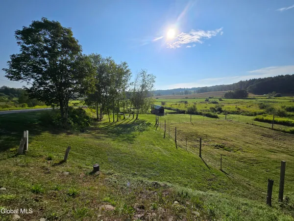 $249,900 | 552 North Harpersfield Road, Jefferson, NY 12093