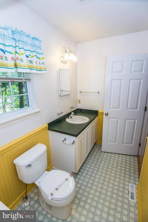 40 Pinehurst Road Ocean Pines, MD 21811 - Photo 14 of 37