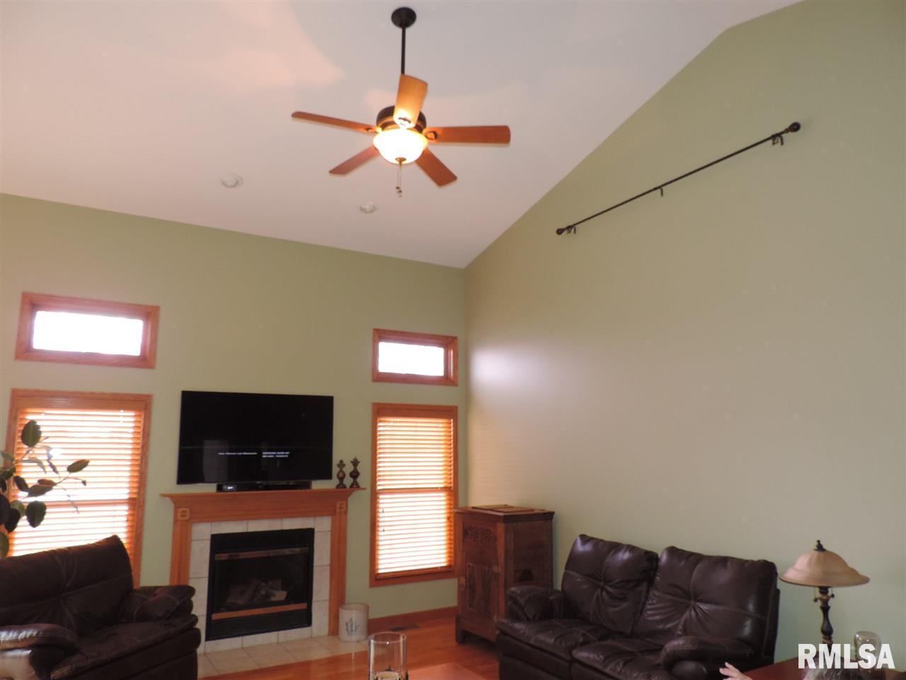 5027 South Cameron Lane Mapleton, IL 61547 - Photo 16 of 34 Gallery Image 16