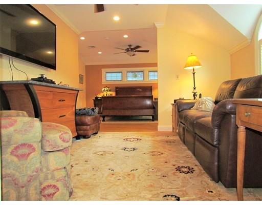 39 Howland Street Needham, MA 02492 - Photo 12 of 20 Gallery Image 12