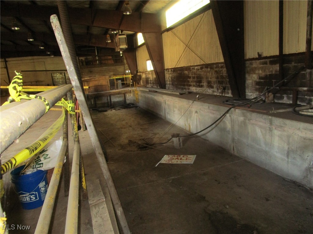 4267 Austin Road Geneva, OH 44041 - Photo 20 of 42 Loading Dock