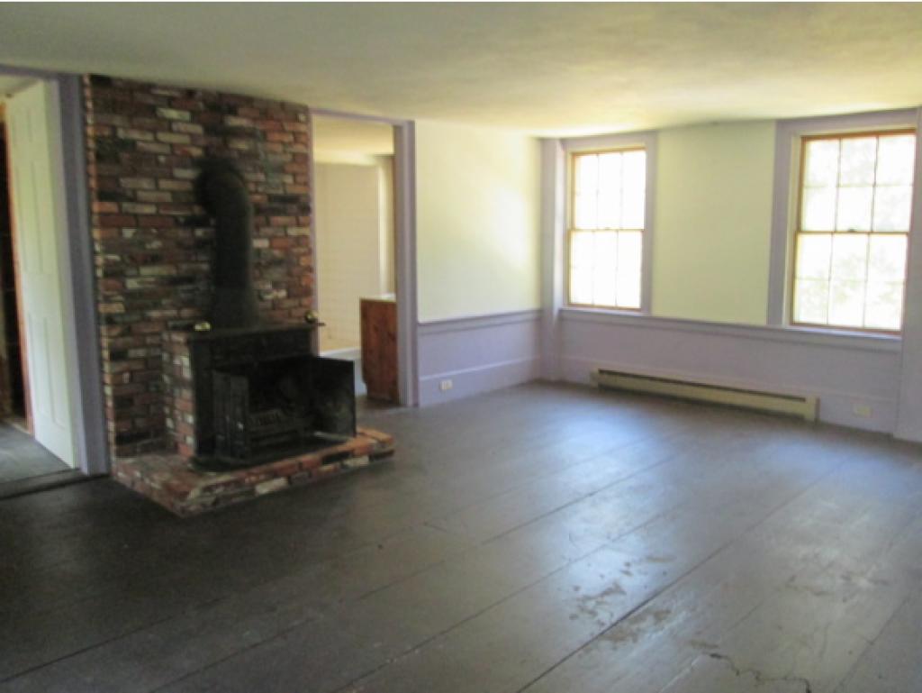 89 Chester Road Raymond, NH 03077 - Photo 14 of 17