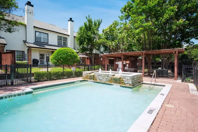 $2,300 | 2429 Southcourt Circle, Irving, TX 75038