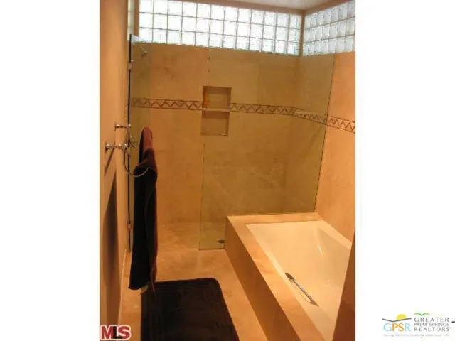 $3,900 | 587 North Saturmino Drive, Palm Springs, CA 92262