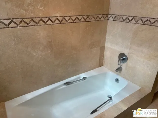 $3,900 | 587 North Saturmino Drive, Palm Springs, CA 92262