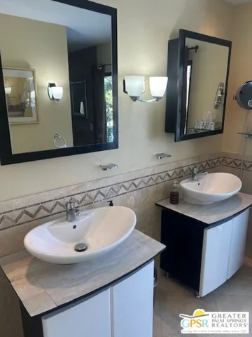 $3,900 | 587 North Saturmino Drive, Palm Springs, CA 92262