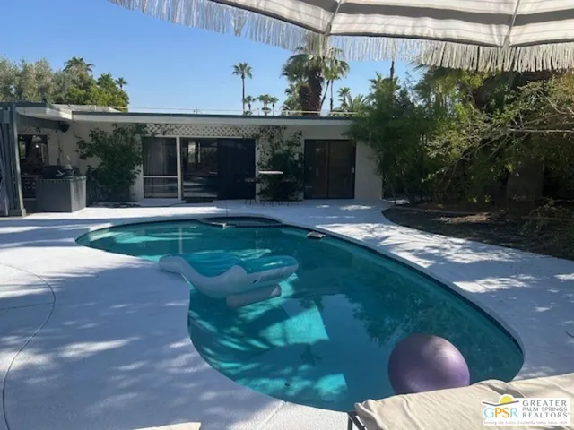 $3,900 | 587 North Saturmino Drive, Palm Springs, CA 92262