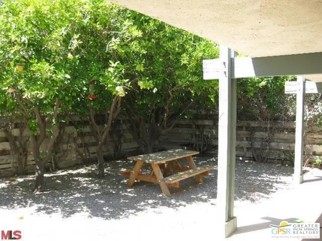 $3,900 | 587 North Saturmino Drive, Palm Springs, CA 92262