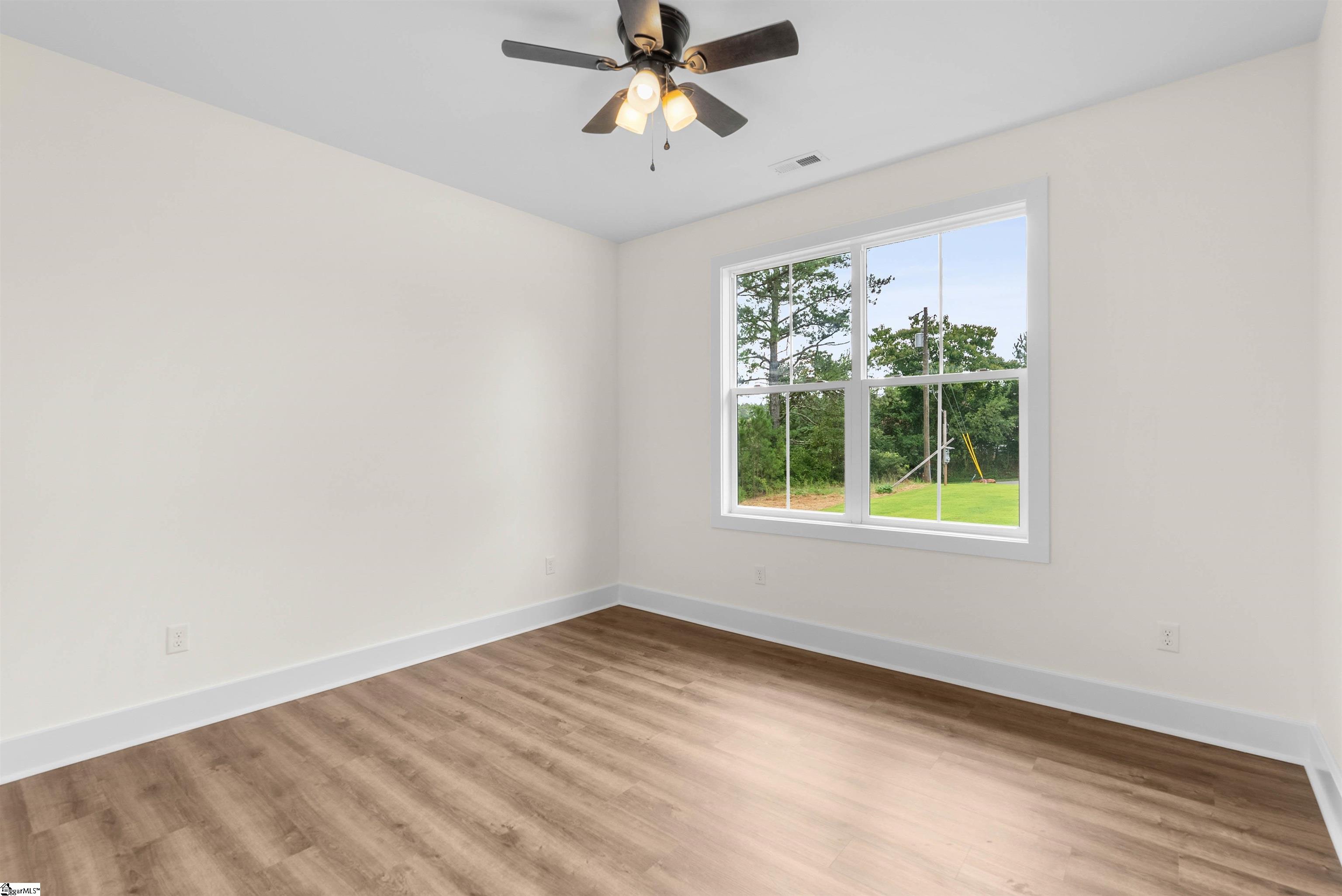 428 Honeysuckle Road Campobello, SC 29322 - Photo 19 of 36 Gallery Image 19