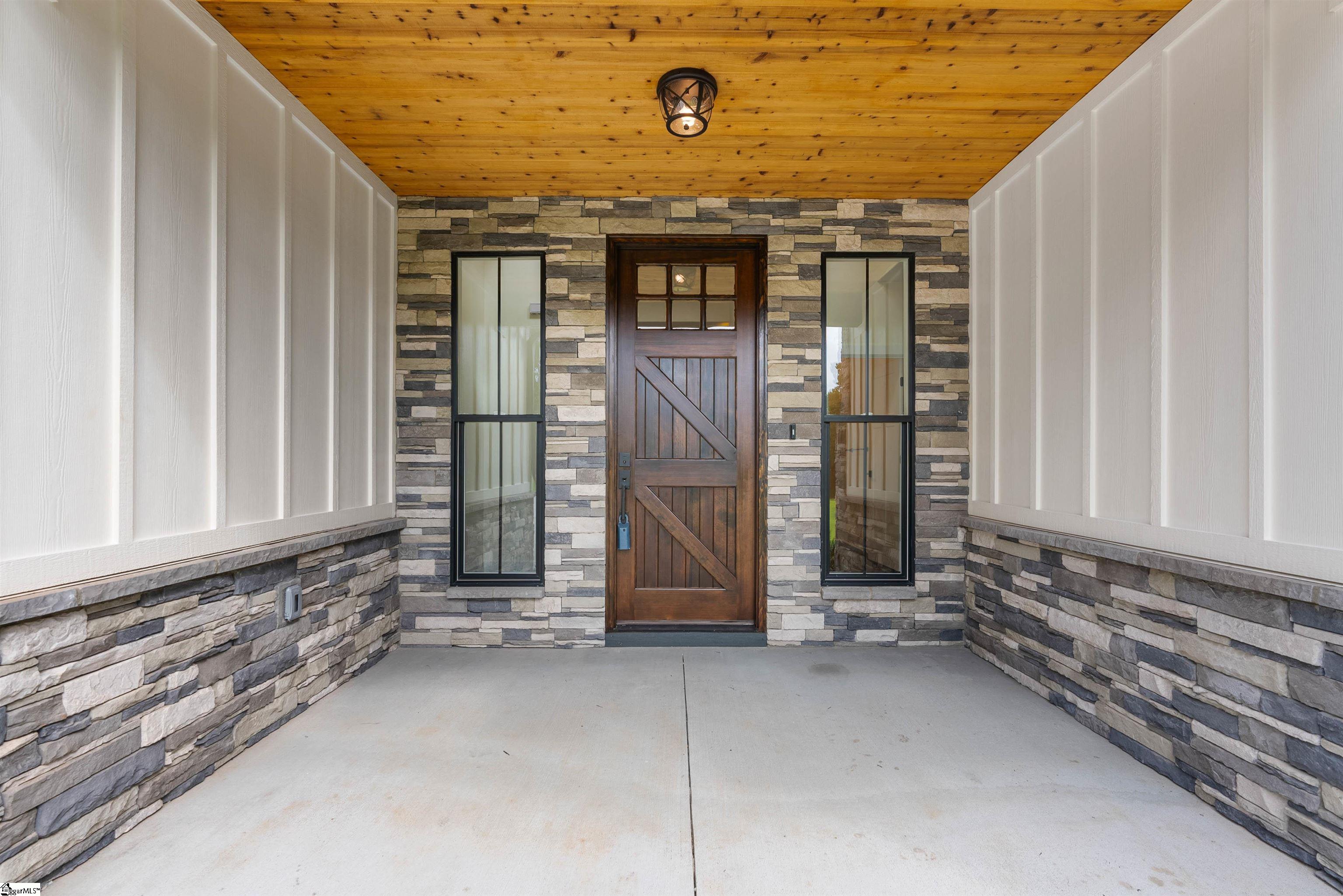 428 Honeysuckle Road Campobello, SC 29322 - Photo 2 of 36 Gallery Image 2