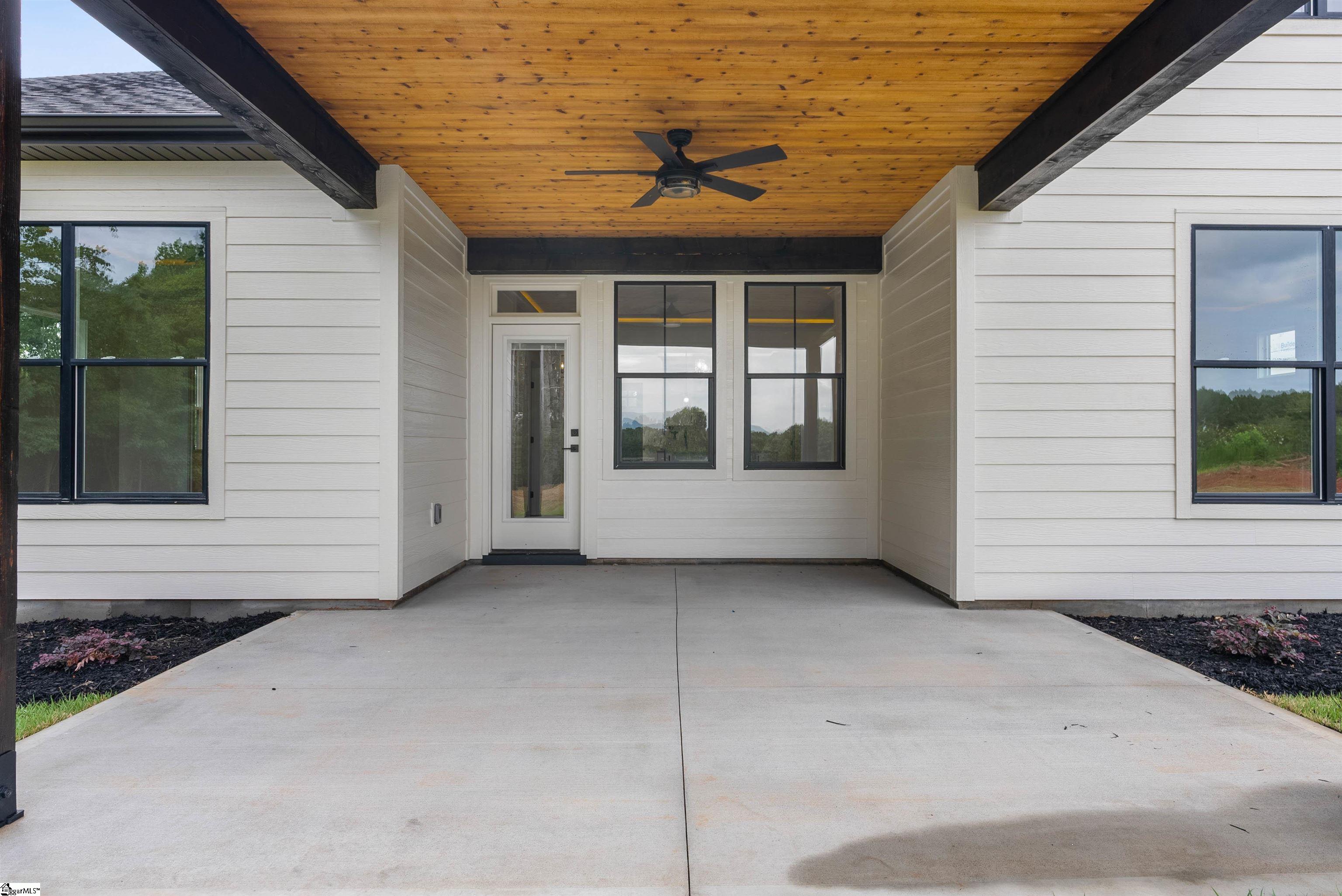 428 Honeysuckle Road Campobello, SC 29322 - Photo 29 of 36 Gallery Image 29