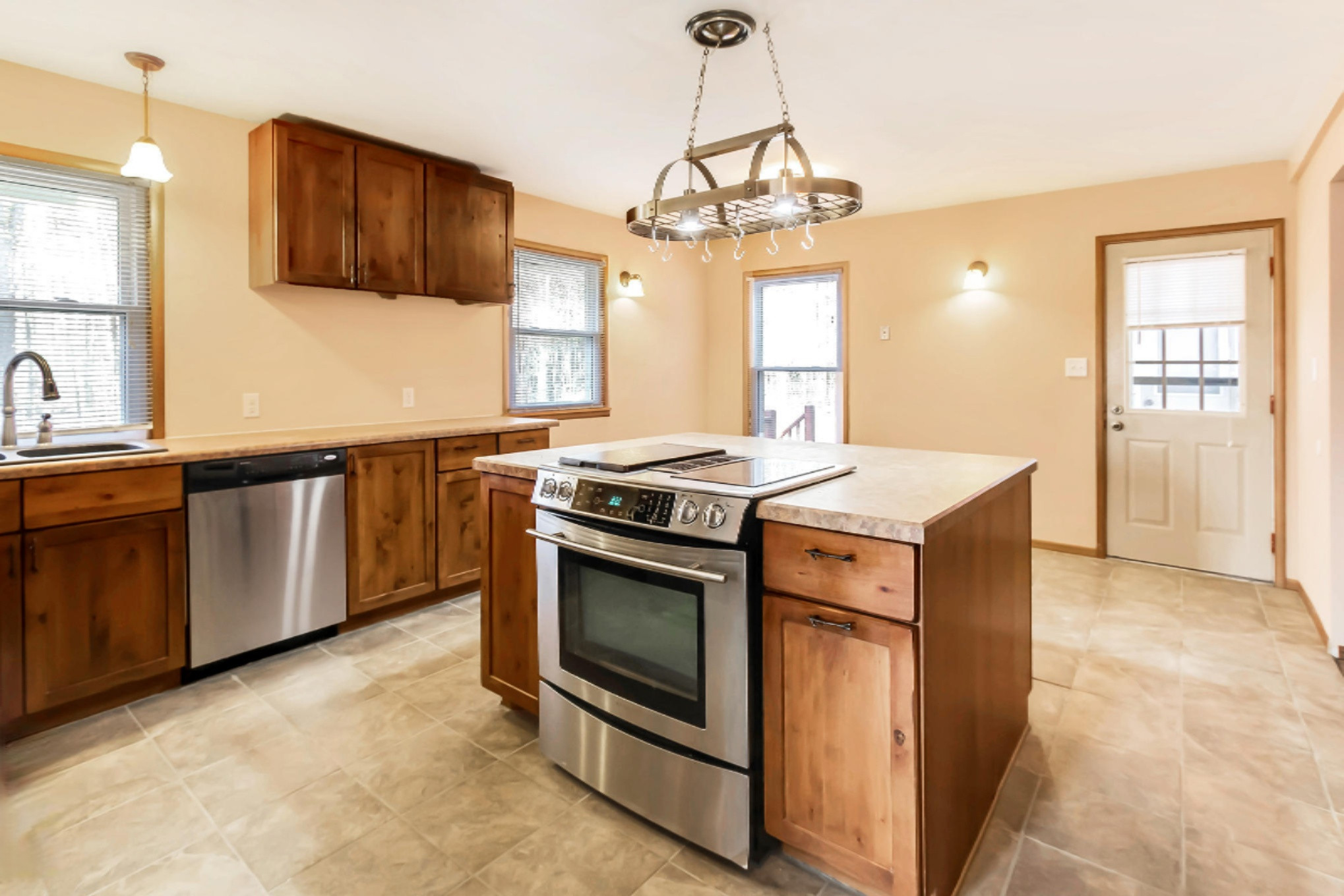991 North Bellamy Road Ionia, MI 48846 - Photo 6 of 22 IMG_9811_blended