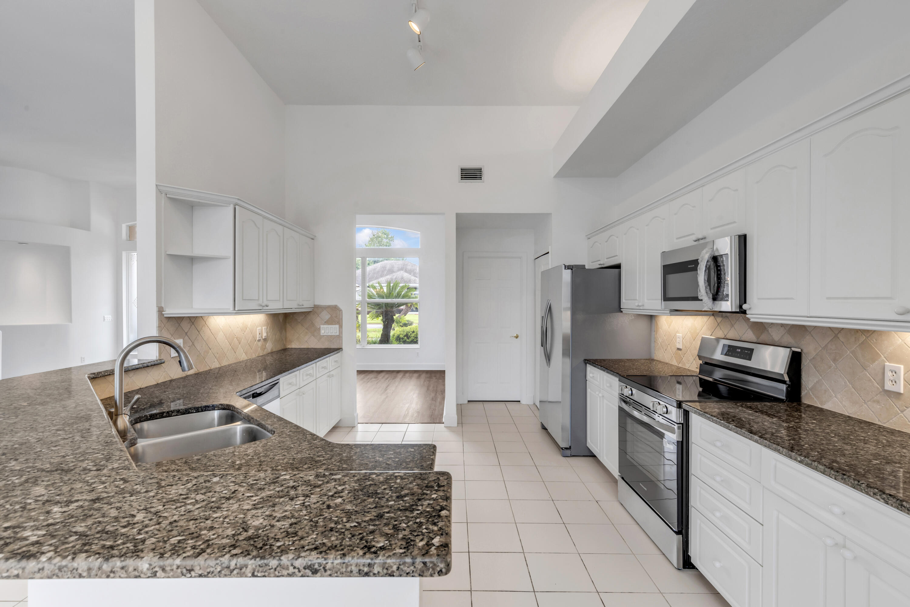 2911 Cypress Ridge Trail Port Orange, FL 32128 - Photo 21 of 49 b - Interior (13)