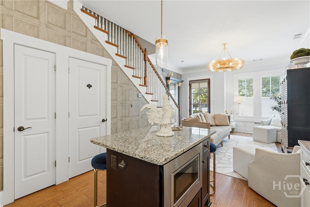 720 Tattnall Street Savannah, GA 31401 - Photo 8 of 41