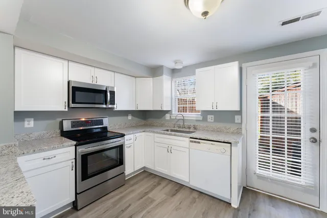 $415,000 | 34 Palmer Court, Sterling, VA 20165