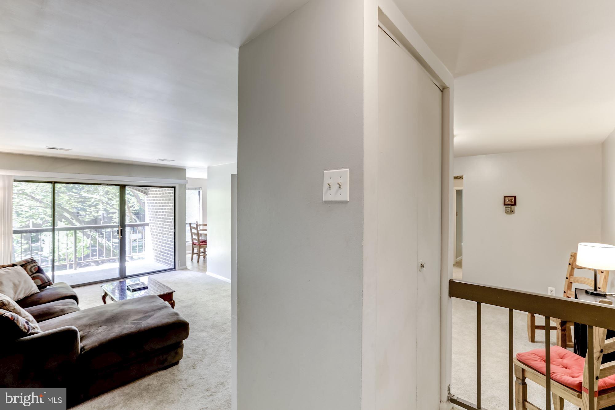 11260 Chestnut Grove Square, Unit 237 Reston, VA 20190 - Photo 5 of 37 Bright and open floorplan