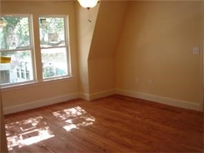 633 Harvard Street, Unit 3 Houston, TX 77007 - Photo 7 of 11 Living area.