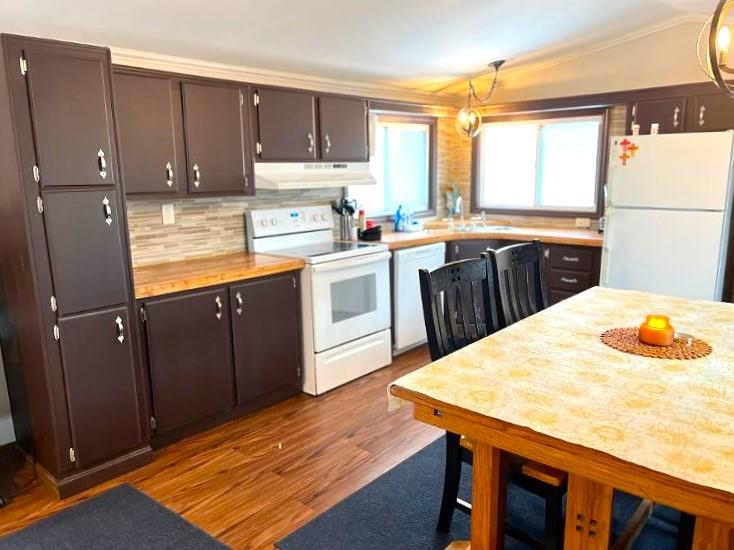 47 Fogg Road Epping, NH 03042 - Photo 2 of 32