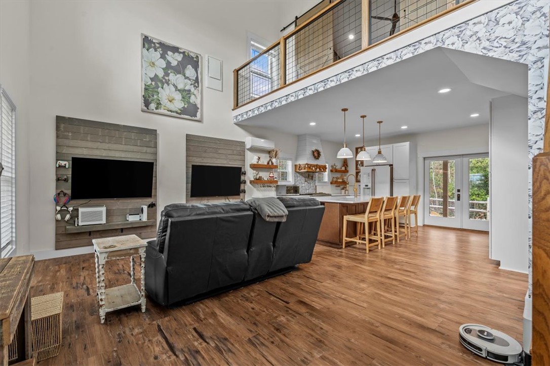 1120 Singleton Road Westminster, SC 29693 - Photo 5 of 36