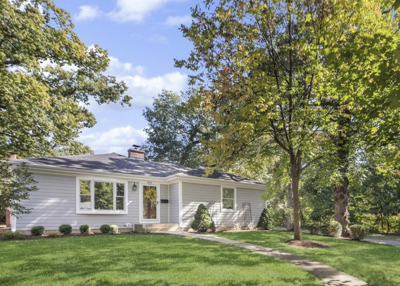 557 Riford Road Glen Ellyn, IL 60137 - Photo 1 of 25 front view of a house with a yard