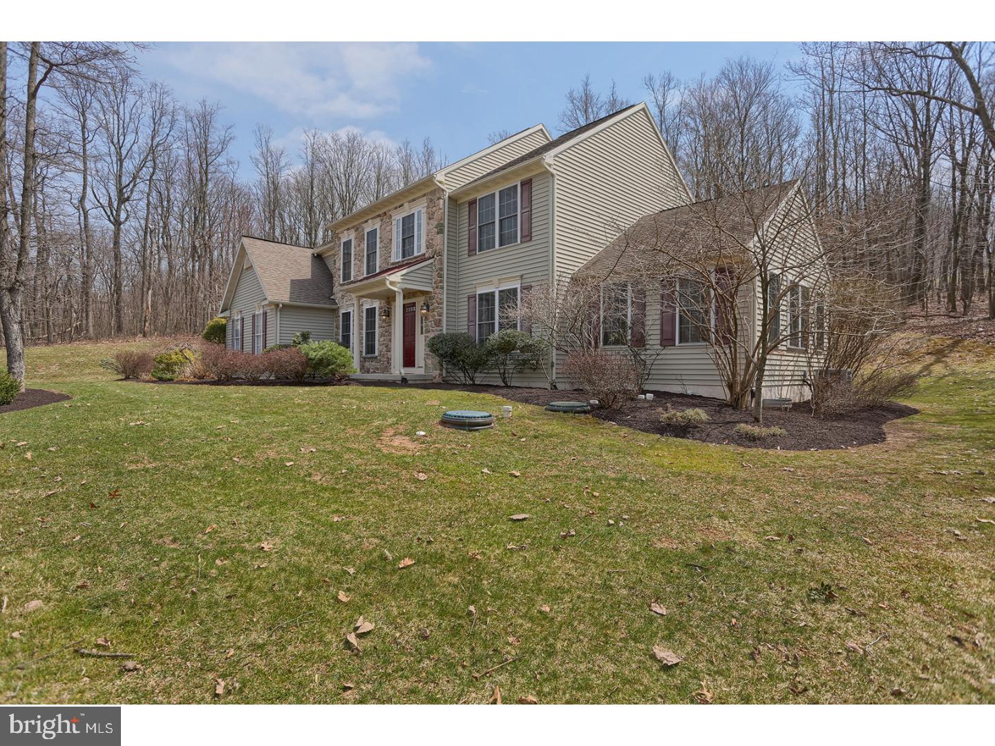 235 Overlook Road Morgantown, PA 19543 - Photo 4 of 25 Exterior Side