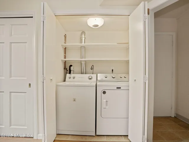 a view of a livingroom with a fireplace