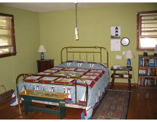 98 Peekskill Avenue Springfield, MA 01129 - Photo 10 of 10
