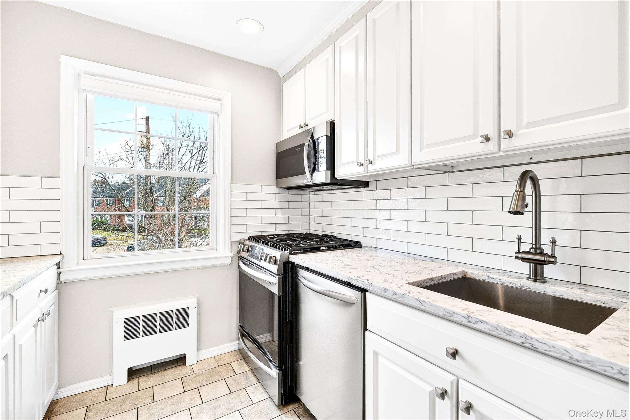 66 Robins Crescent, Unit 66 New Rochelle, NY 10801 - Photo 18 of 34