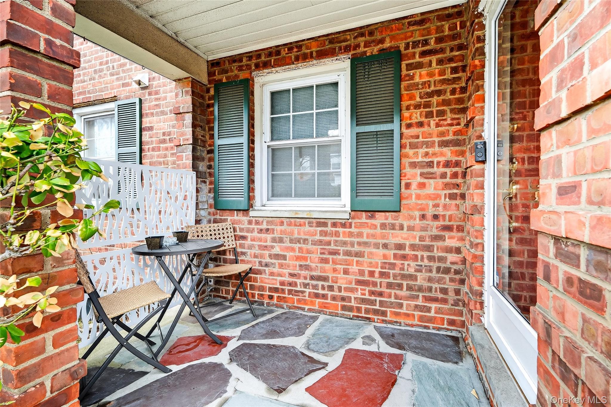 66 Robins Crescent, Unit 66 New Rochelle, NY 10801 - Photo 4 of 34